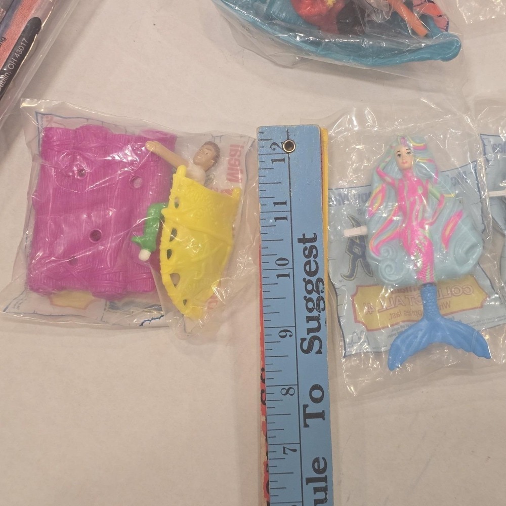 McDonalds 90s Happy Meal Toys Lot Captain Hook Peter Pan Puzzle Mermaid Figures - Picture 6 of 6